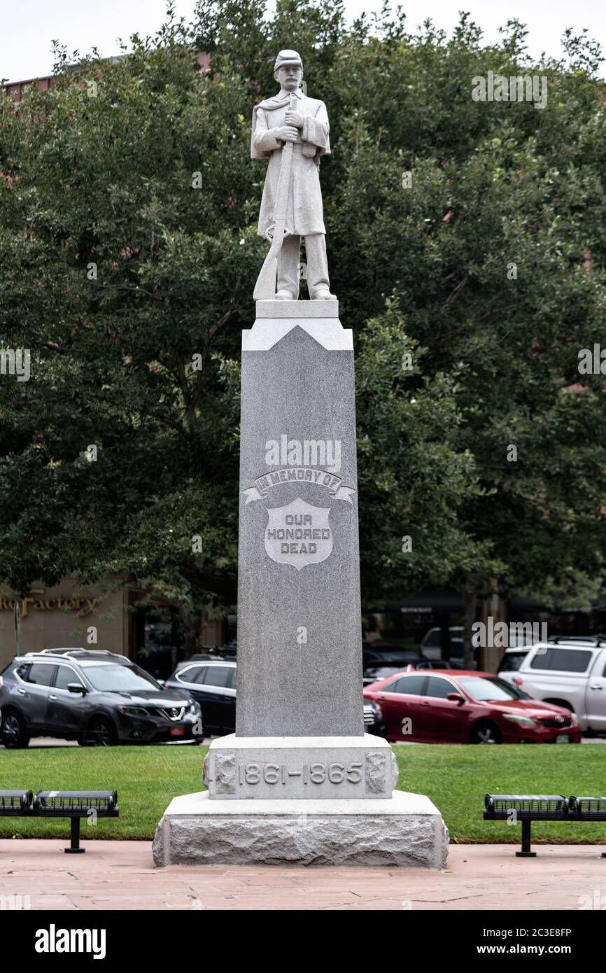 Statue to Union Civil War soldiers in Boulder