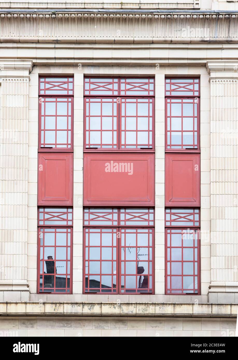 Art deco building facade hi-res stock photography and images - Alamy