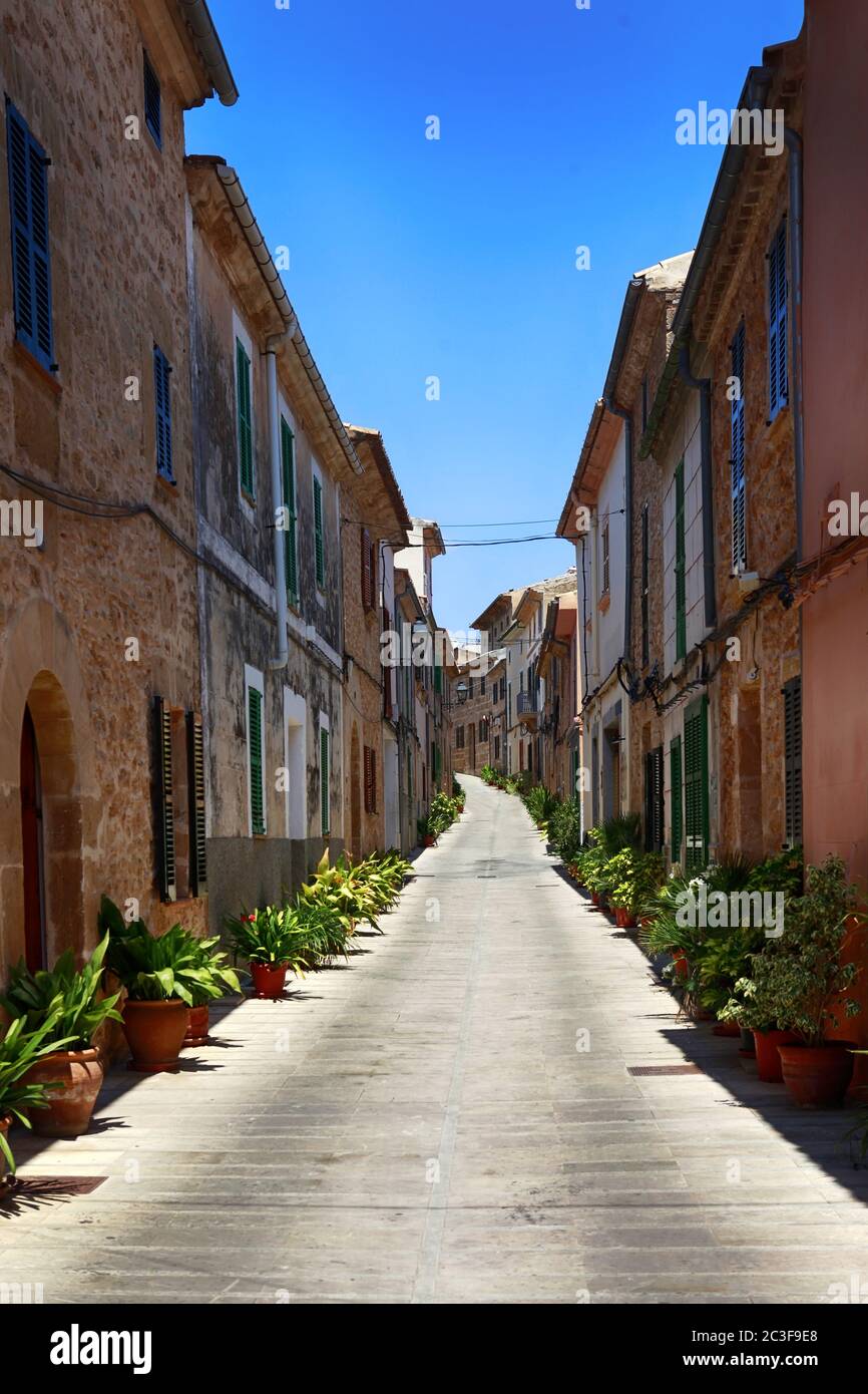 Street view in alcudia hi-res stock photography and images - Alamy