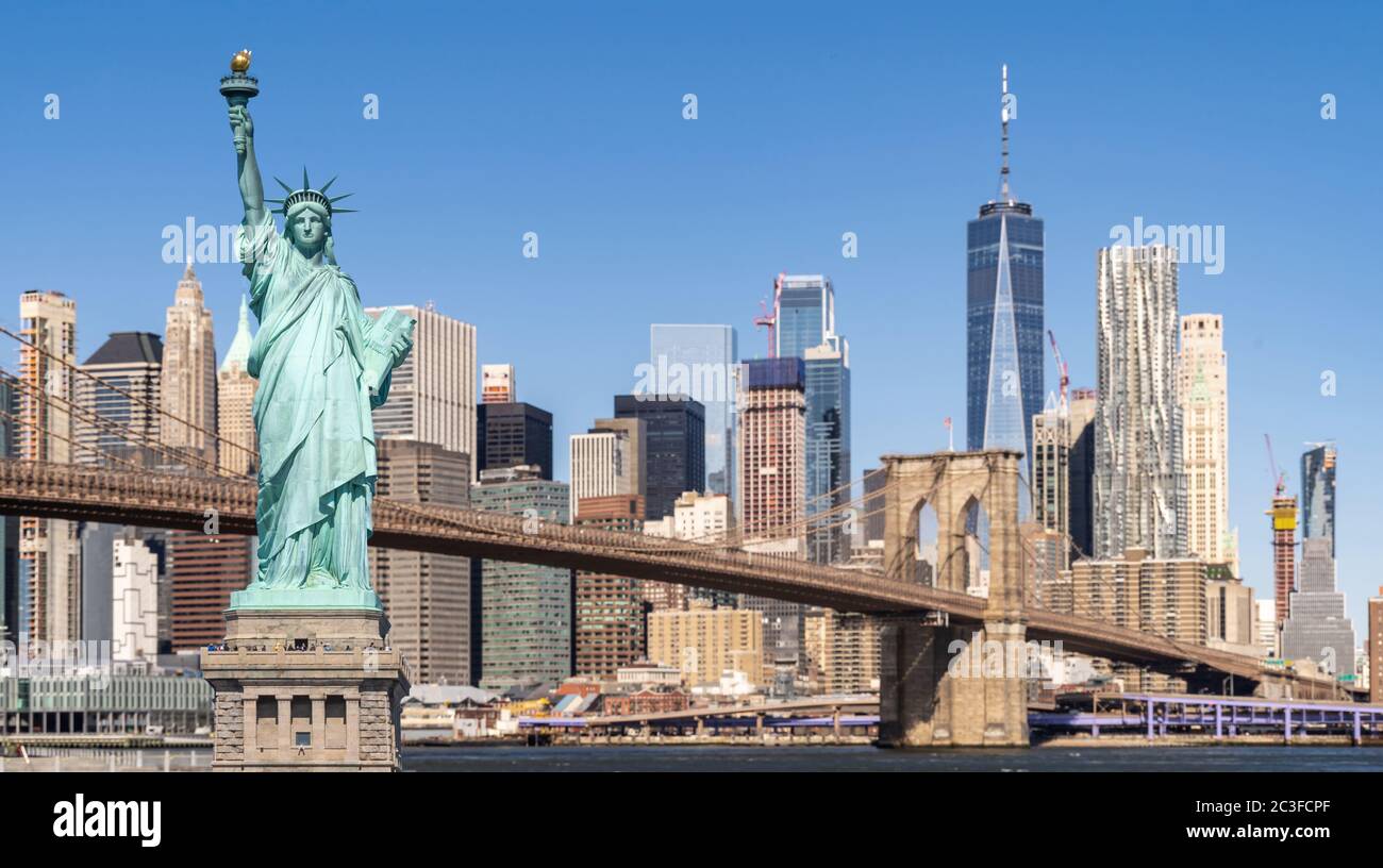 Brooklyn Bridge Statue Of Liberty Stock Photo Alamy
