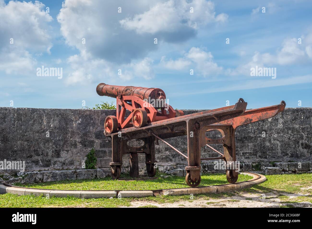 1800s Era Cannon at Fort Fincastle overlooking the harbor in Nassau, New Providence, Bahamas Stock Photo