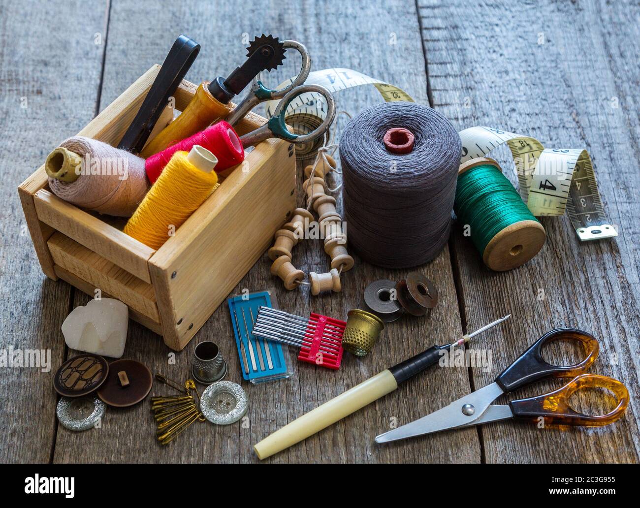 Tailor s tools hi-res stock photography and images - Alamy