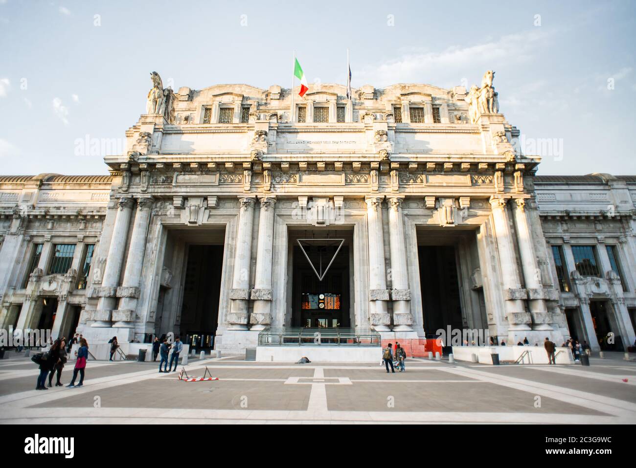 Milano centrale railway station hi-res stock photography and images - Alamy