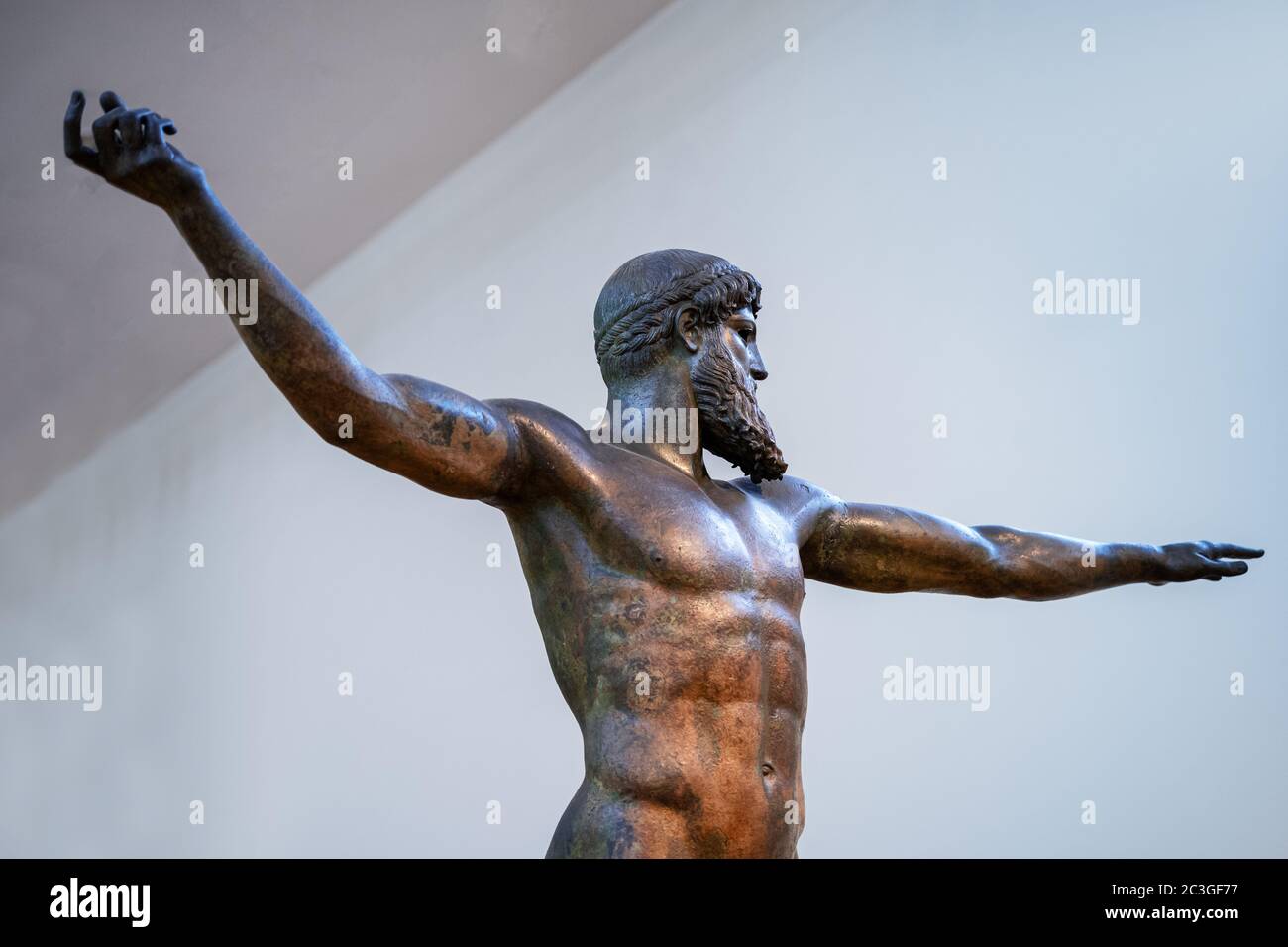 Zeus statue athens museum hires stock photography and images Alamy