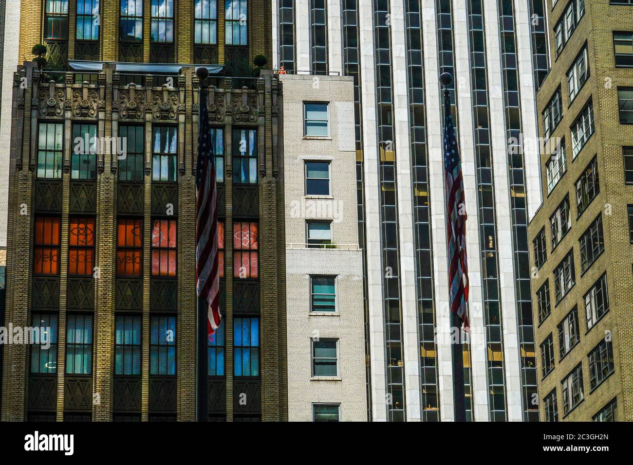 Big buildings new york hi-res stock photography and images - Alamy