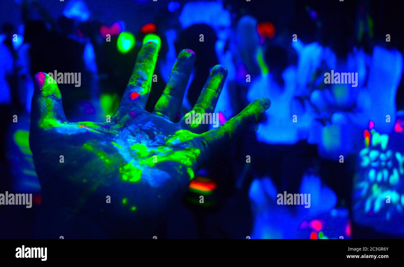 Hand covered in paint hi-res stock photography and images - Alamy