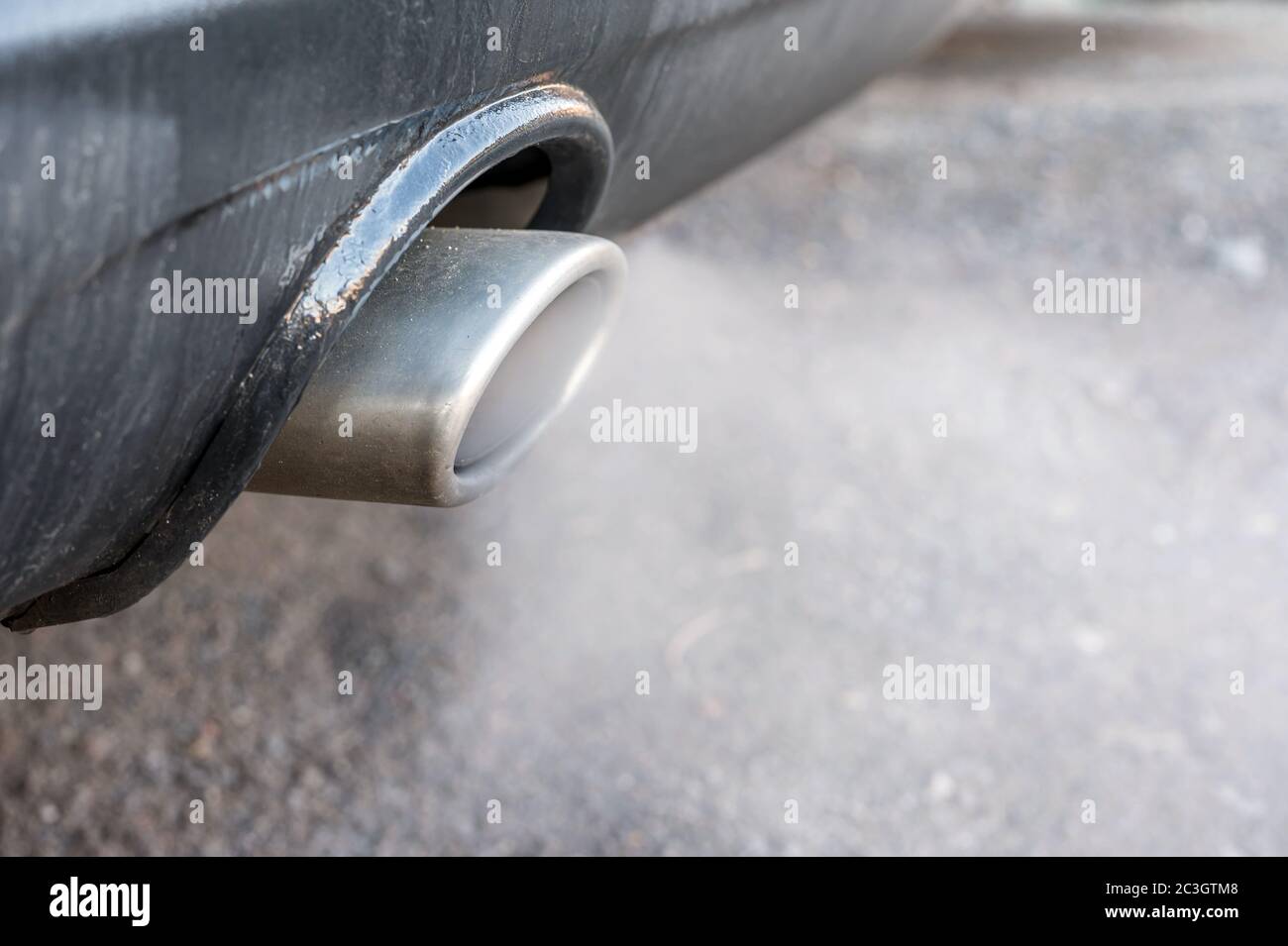 Car Exhaust Fumes High Resolution Stock Photography and Images - Alamy