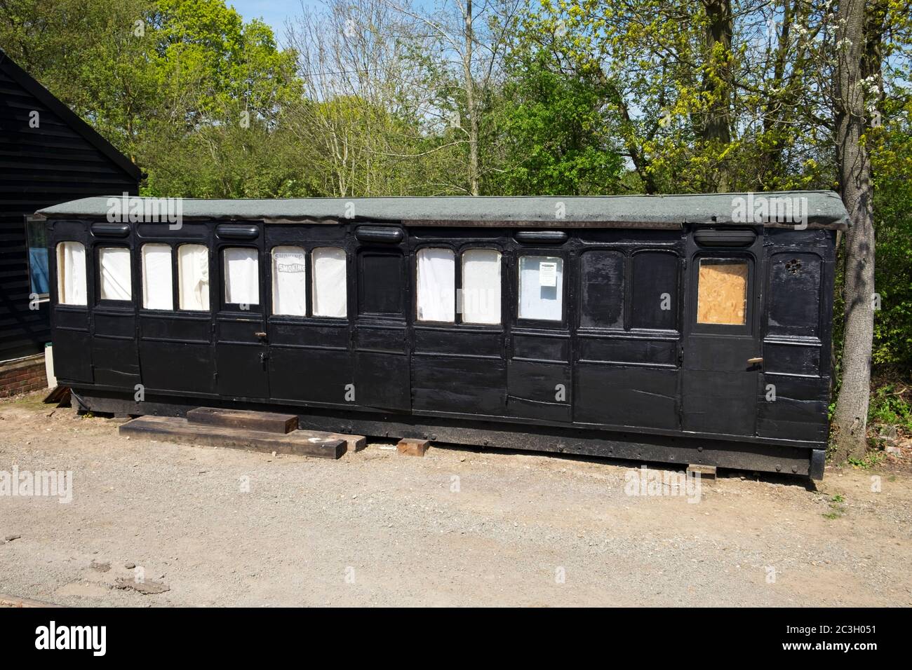 old railway carriage used as an office Stock Photo