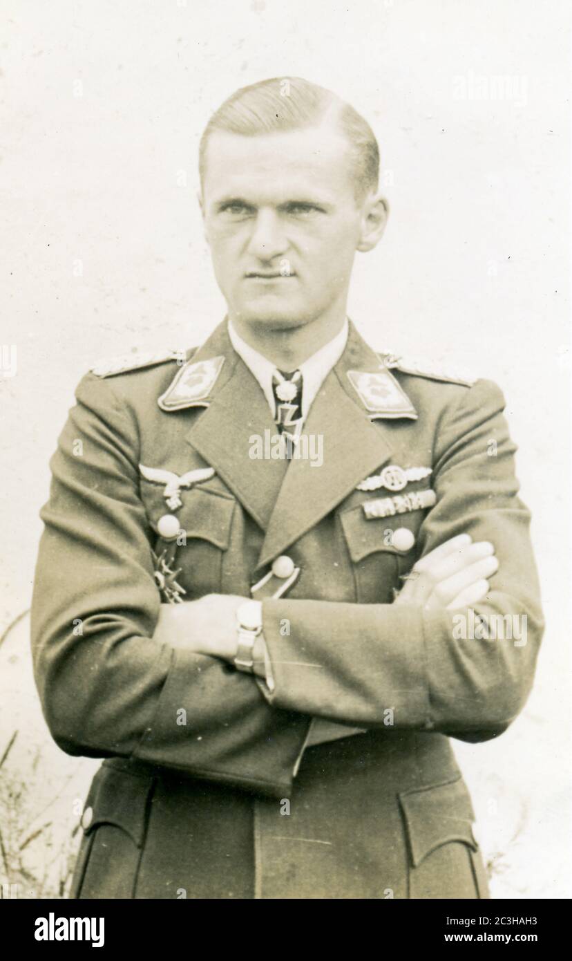 WW2 - WWII PORTRAIT OF GERMAN ACE pilot Günther Lützow in Russia Stock Photo