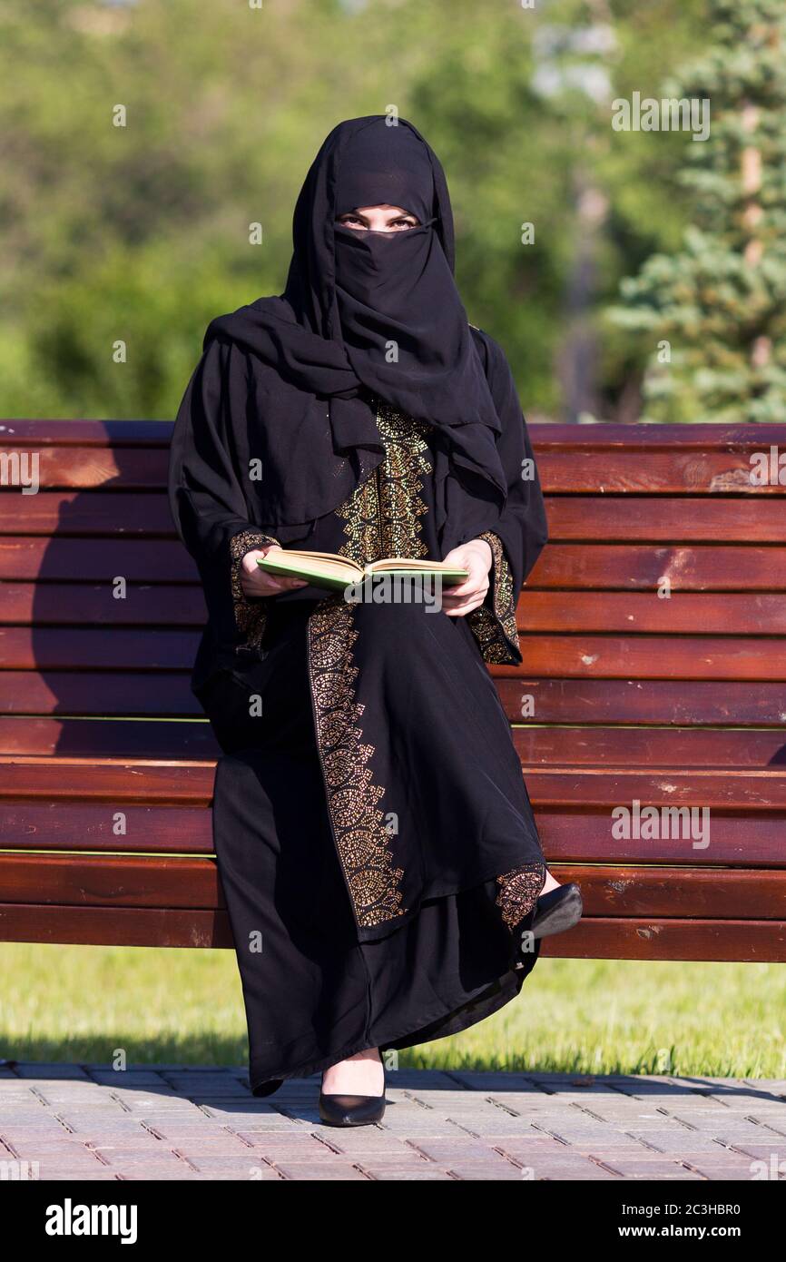 Indian girl sitting on bench hi-res stock photography and images - Alamy