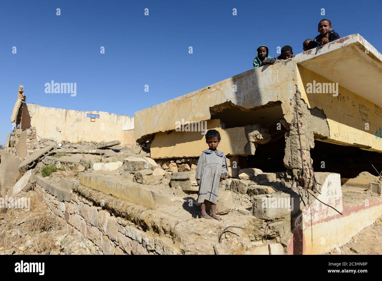 ETHIOPIA, Tigray, Zalembessa, border town to Eritrea, war damages / AETHIOPIEN, Tigray, Zalambessa, vom Krieg mit Eritrea zerstoerte Grenzstadt zu Eritrea, Kriegsschaeden Stock Photo