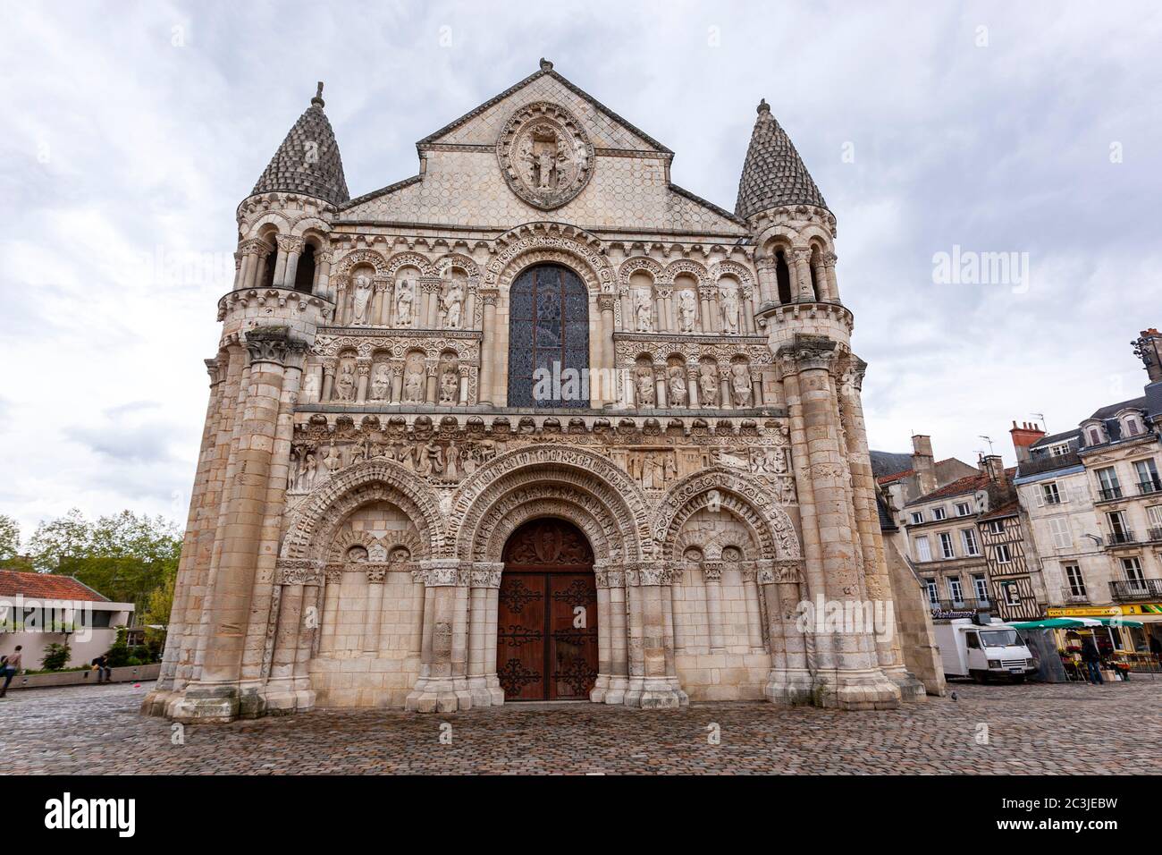 West front facade of Église Notre-Dame la Grande, Poitiers, Nouvelle-Aquitaine, France Stock Photo