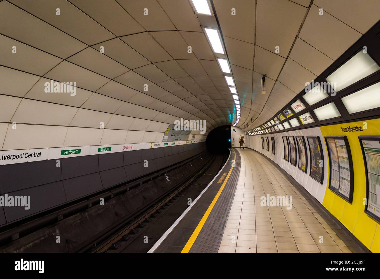 Liverpool central station merseyrail hi-res stock photography and