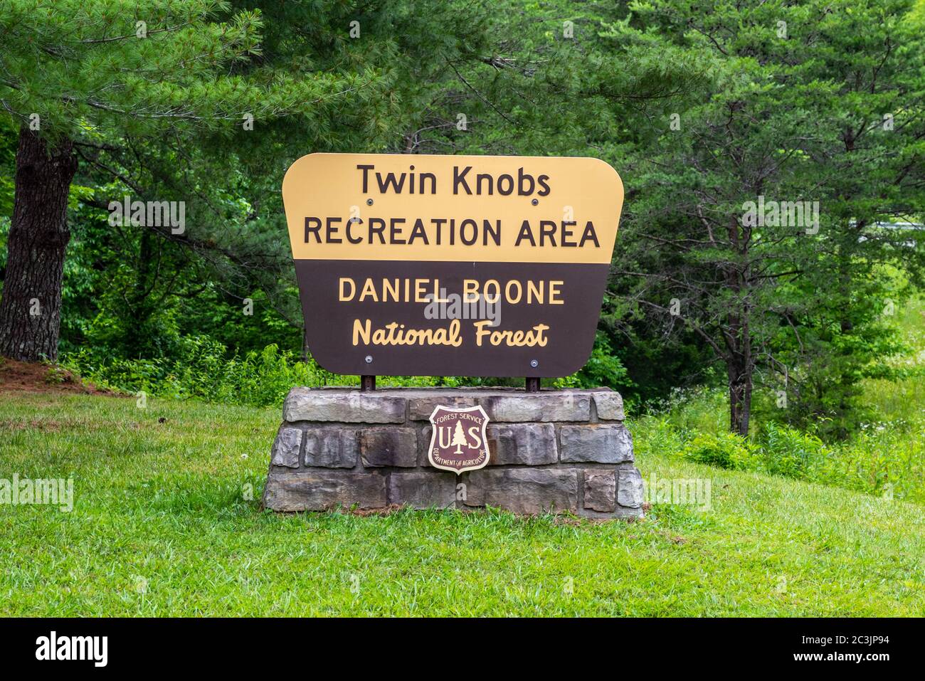 Escape to the Wilderness: Your Guide to Twin Knobs Recreation Area in Kentucky's Daniel Boone National Forest