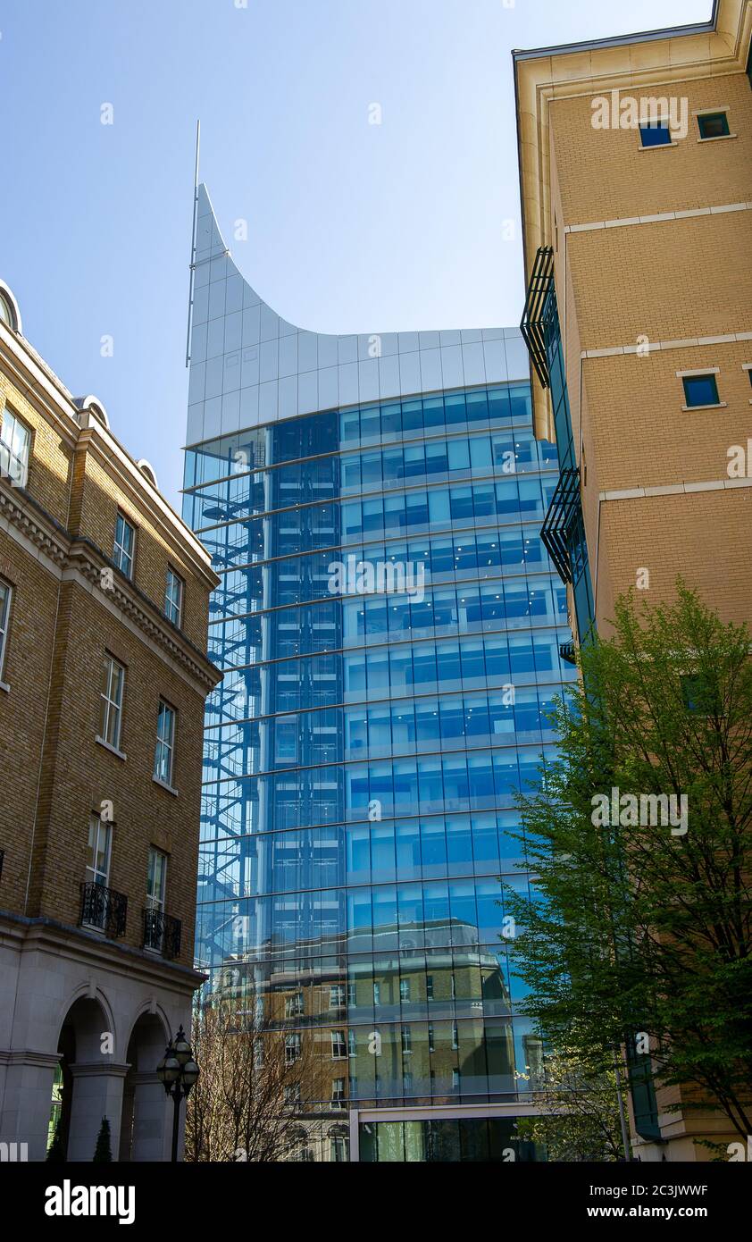 Reading, Berkshire, UK. 23rd April, 2015. Public Park Forbury Gardens