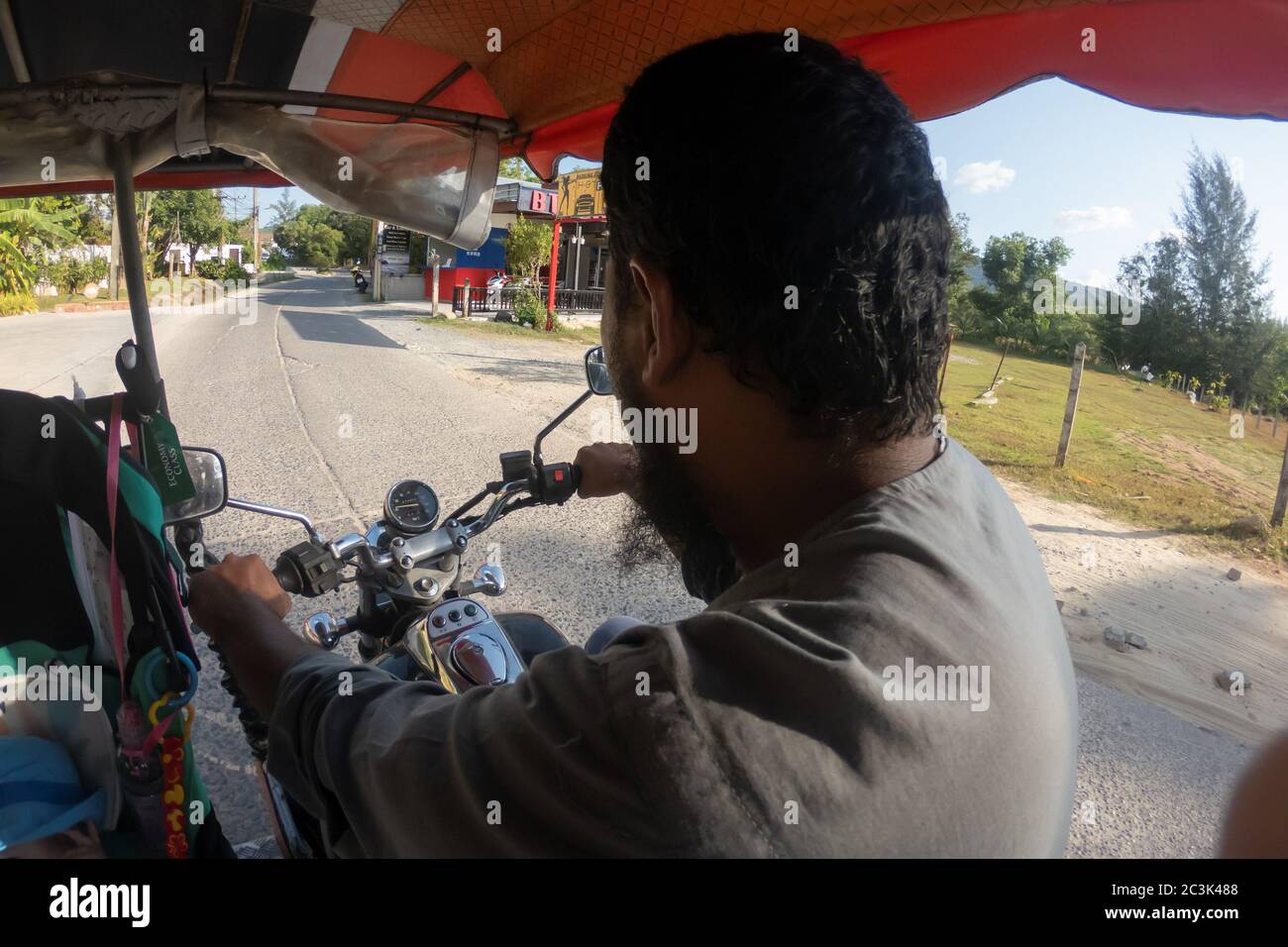Auto rickshaw back view hi-res stock photography and images - Alamy