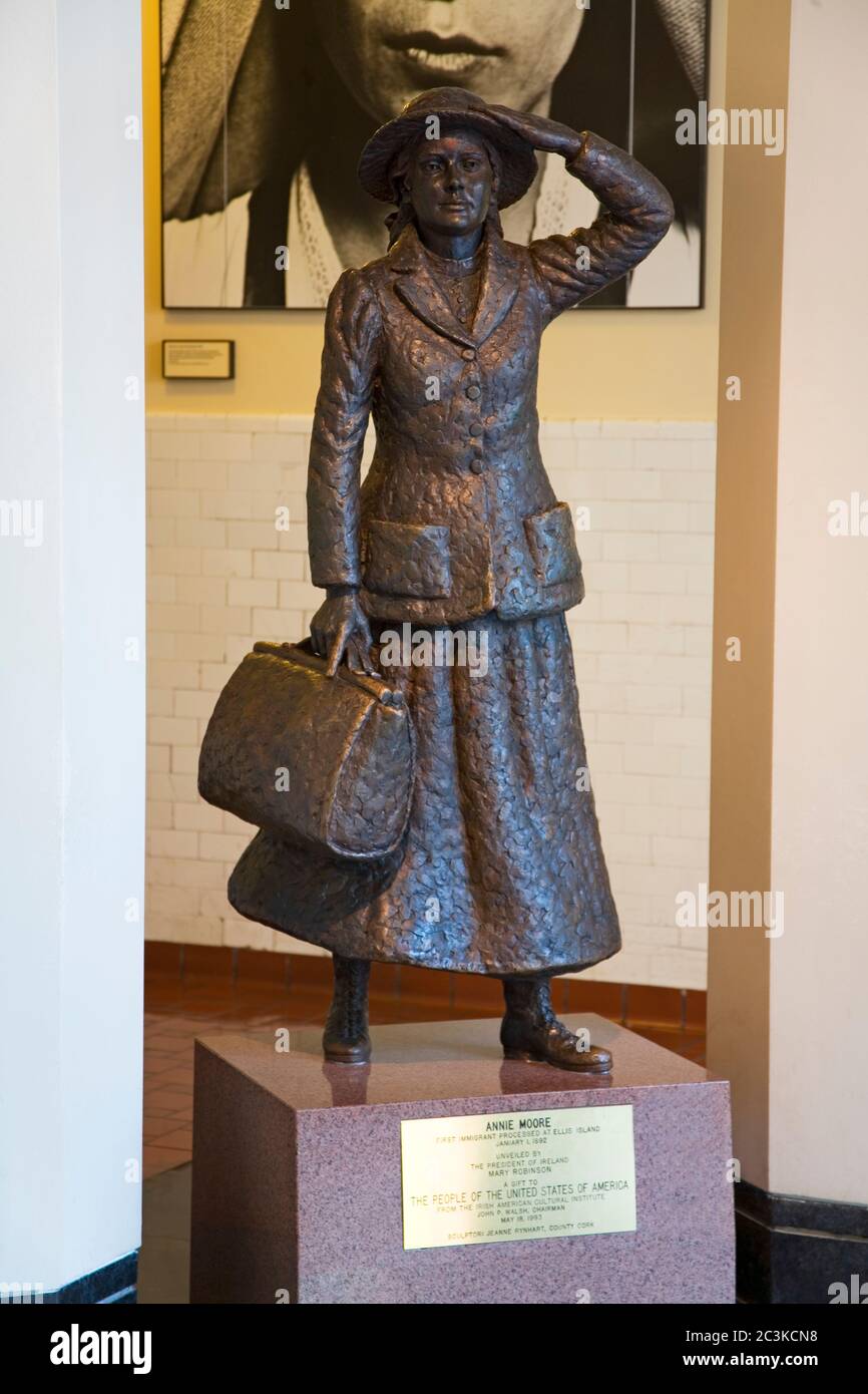 Annie moore ellis island statue hires stock photography and images Alamy