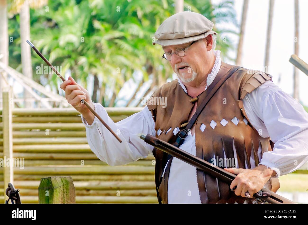 A Historian Demonstrates An Arquebus Matchlock Gun At Ponce De Leon S Fountain Of Youth Park In St Augustine Florida Stock Photo Alamy A Historian Demonstrates An Arquebus Matchlock Gun At Ponce De Leon S Fountain Of Youth Park In St Augustine Florida Stock Photo Alamy