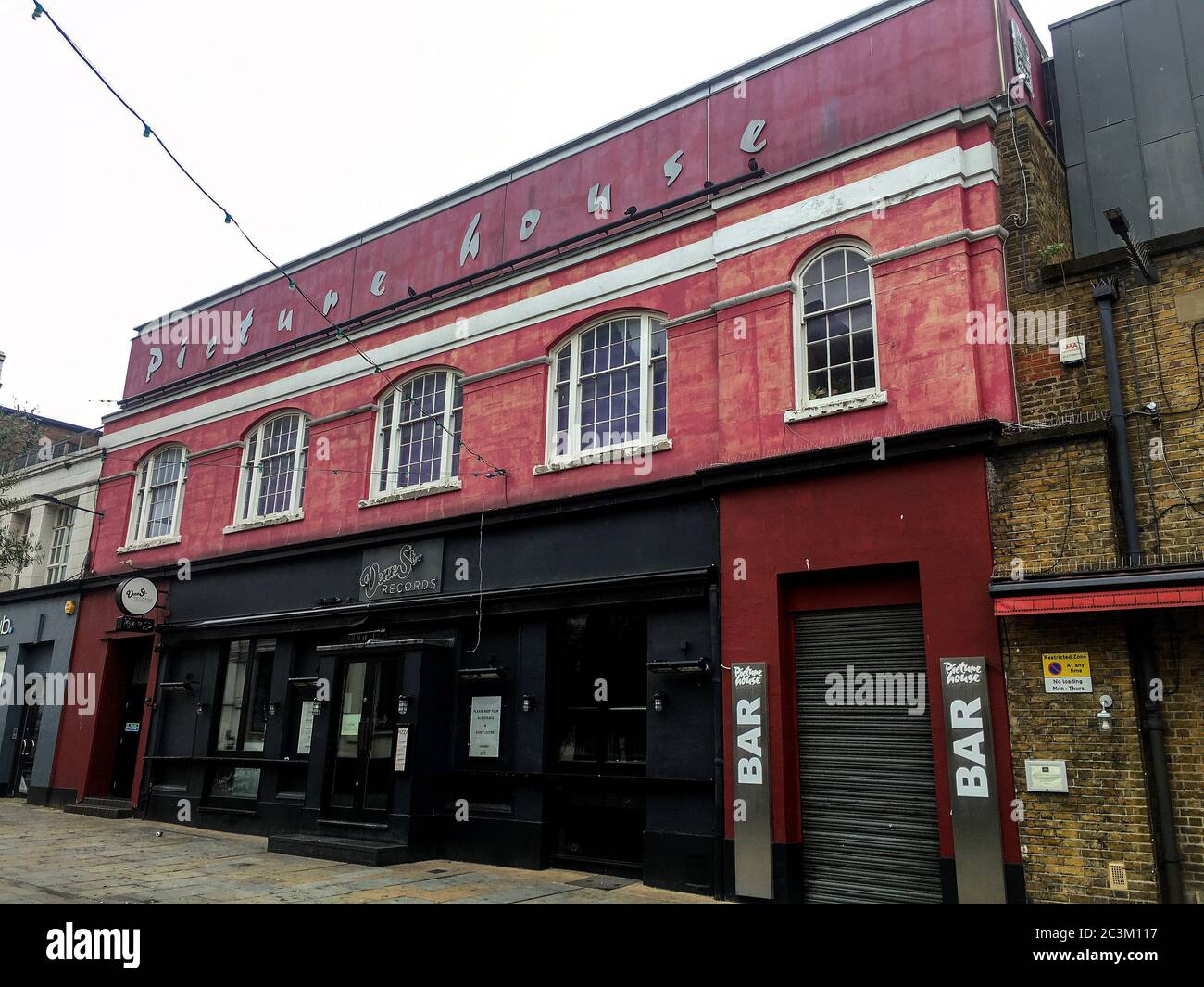 Picture House closed during the pandemic with a message Stock Photo Alamy