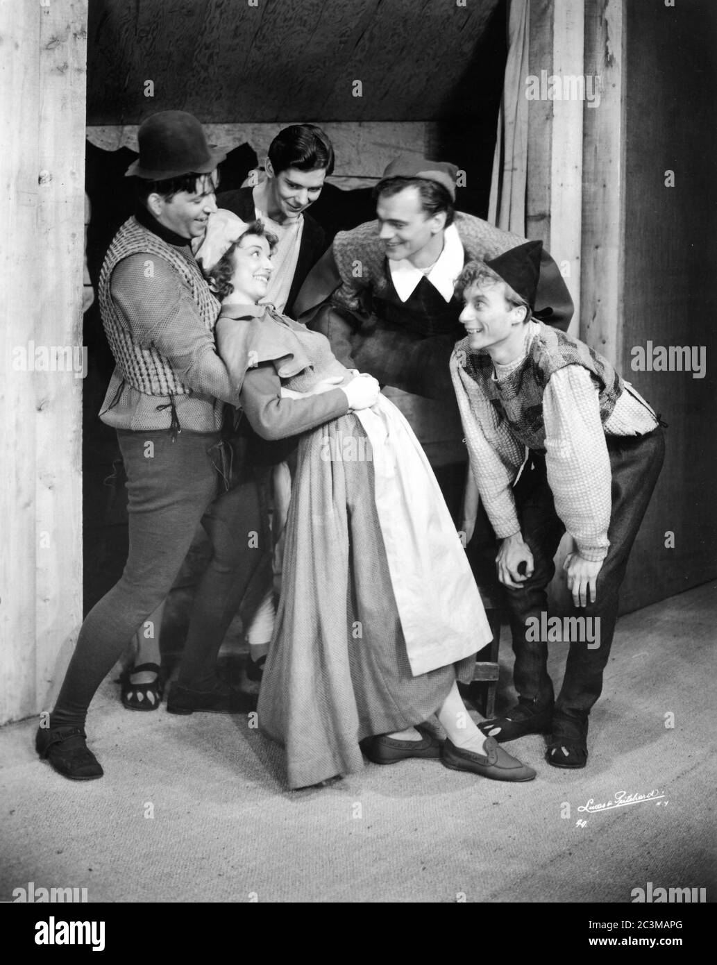 HIRAM SHERMAN EDITH BARRETT ELLIOT REID JOSEPH COTTEN and O.Z. WHITEHED in THE SHOEMAKERS' HOLIDAY play by THOMAS DEKKER 1937 Production by ORSON WELLES music Lehman Engel costumes Millia Davenport set designer Sam Leve producers Orson Welles and John Houseman Mercury Theatre 110 West 41st Street New York Stock Photo