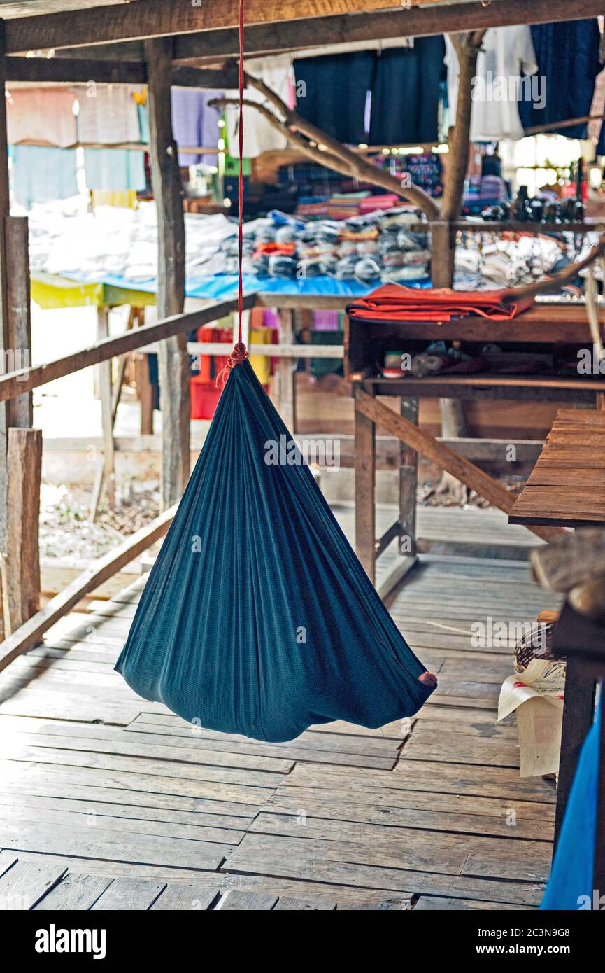 baby hanging hammock