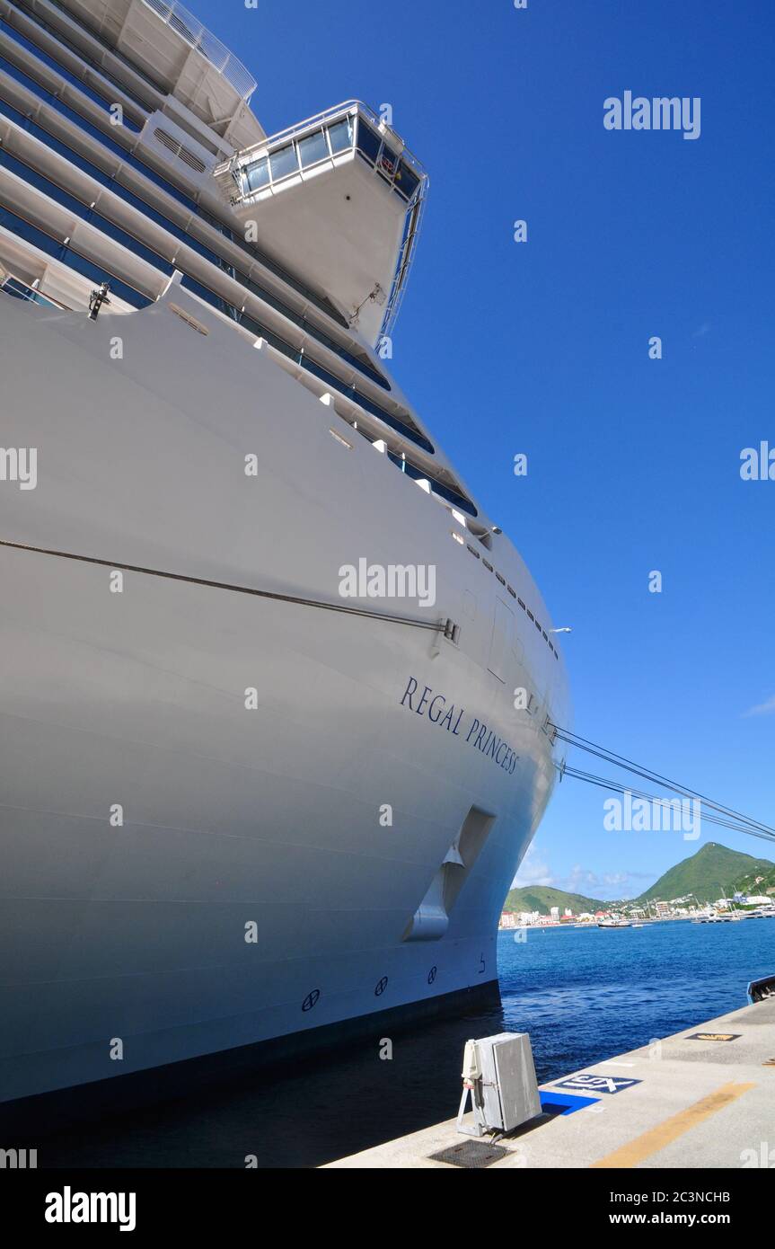 Regal Princess docked in Sint Maarten Stock Photo - Alamy