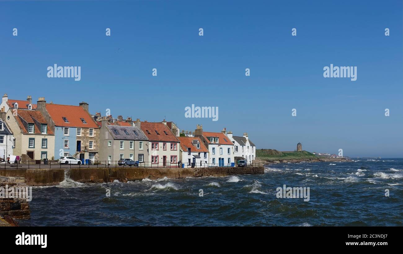 Casas frente al mar en Escocia Stock Photo
