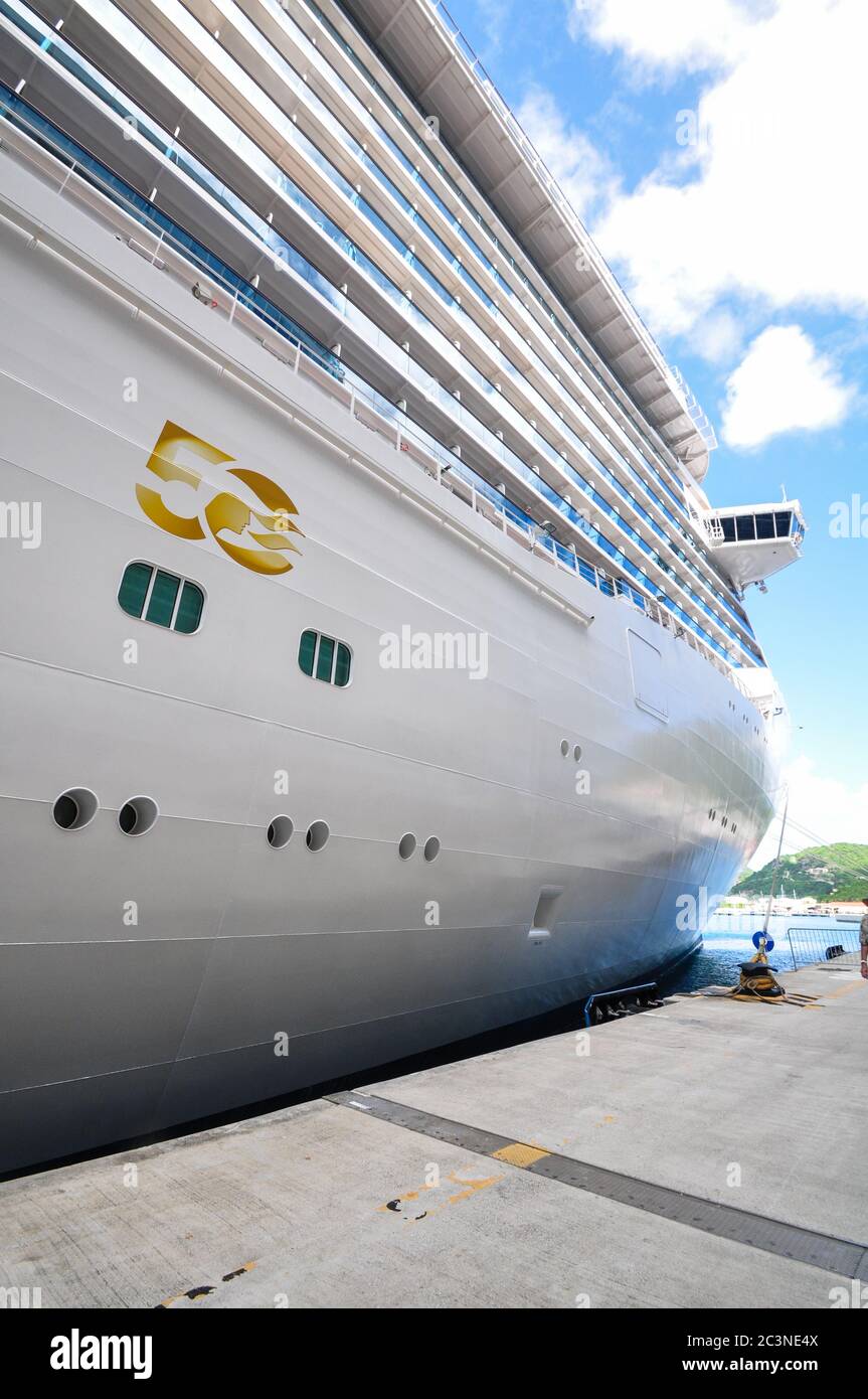 Regal Princess docked in Sint Maarten Stock Photo - Alamy