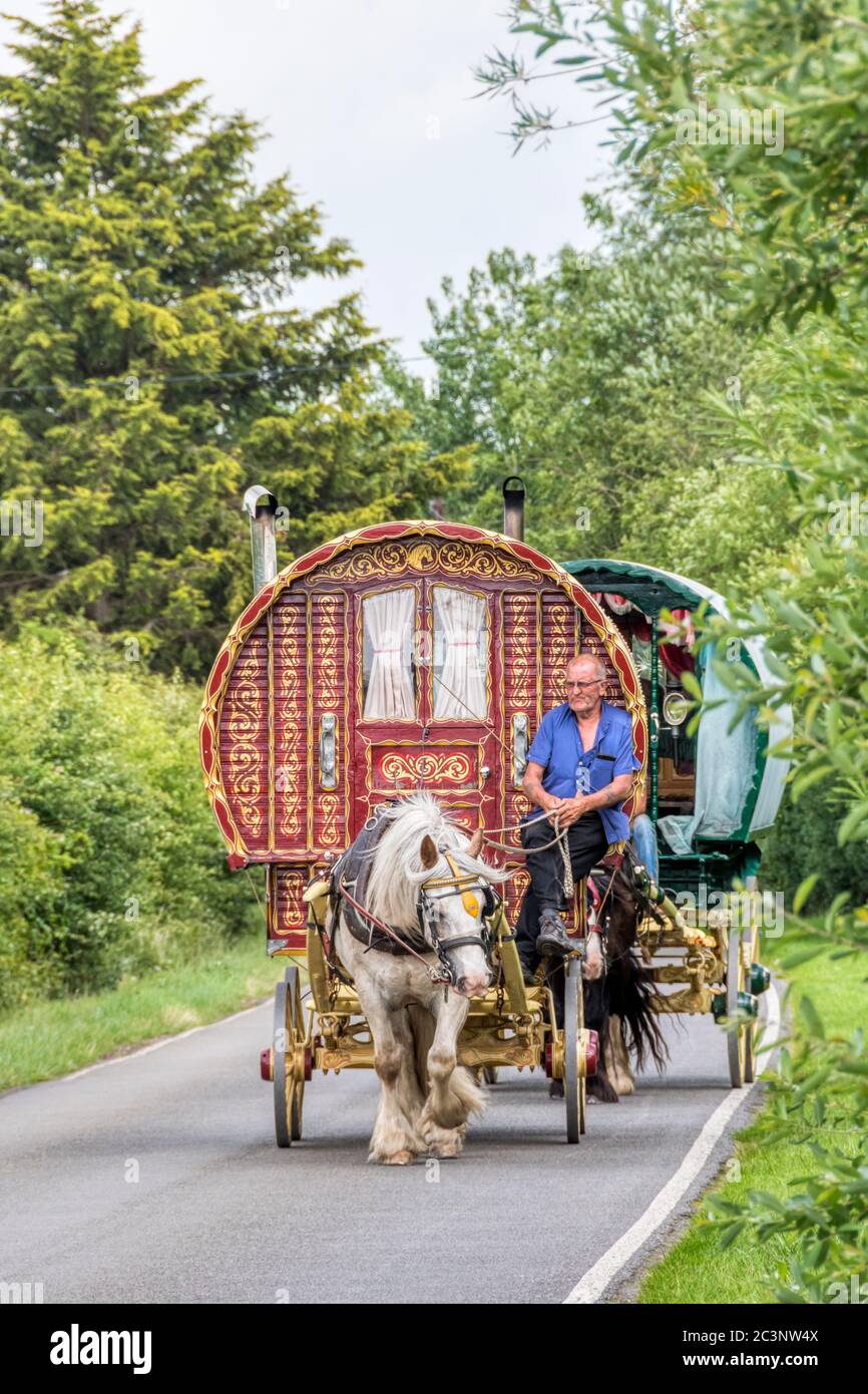 Gypsy wagons hires stock photography and images Alamy