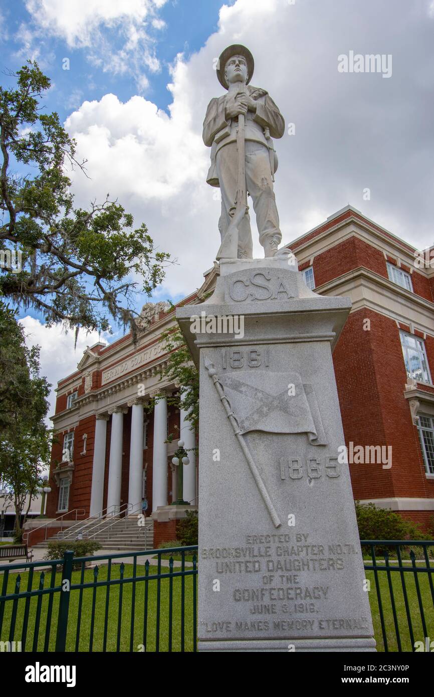 A Confederate Soldier Memorial Statue dedicated in 1916 is located in