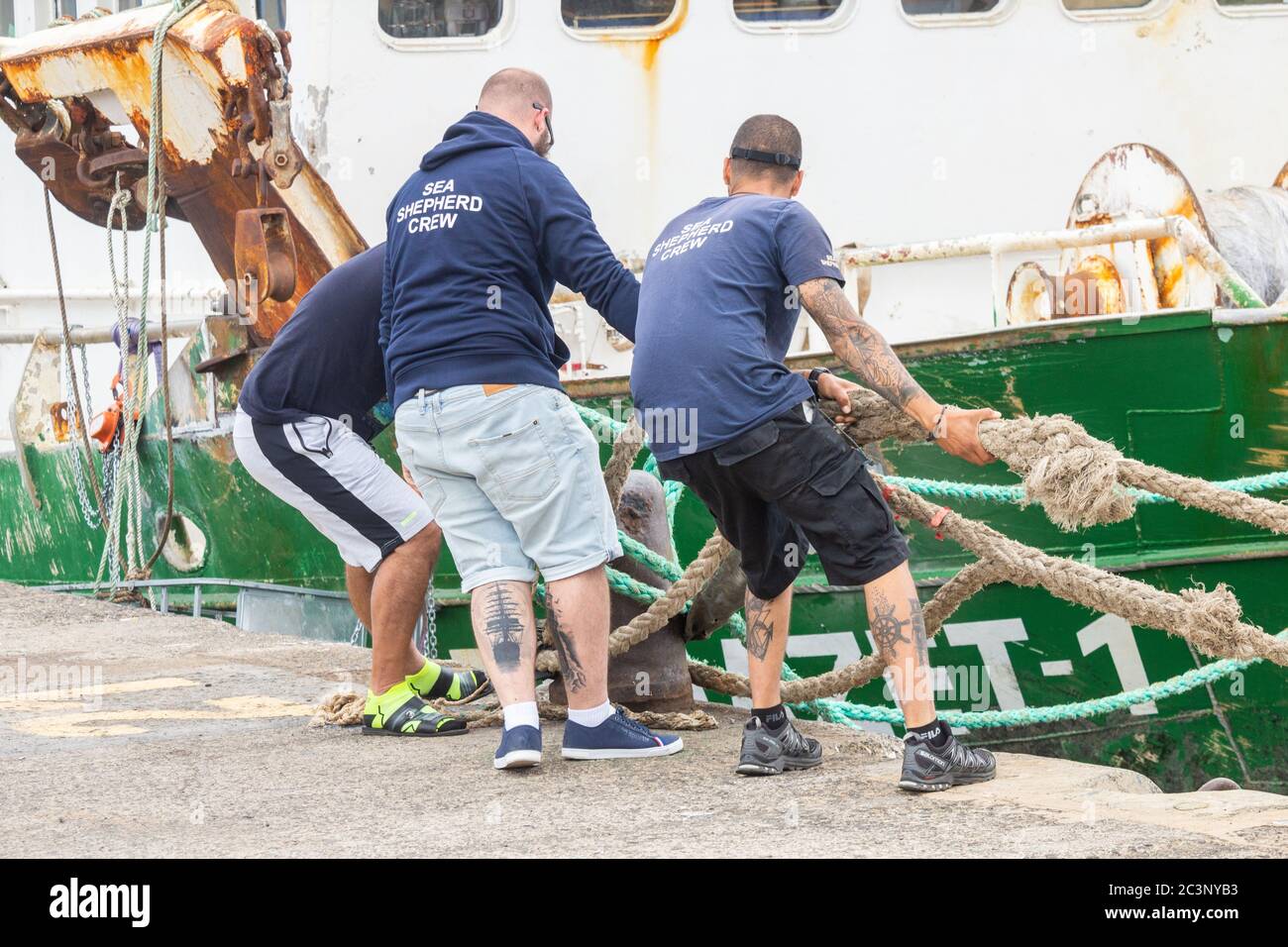 Las Palmas, Gran Canaria, Canary Islands, Spain. 21st June, 2020. Crew  casting off mooring ropes: Following three months in lockdown on Gran  Canaria, Sea Shepherd ship "Bob Barker" sets sail to investigate