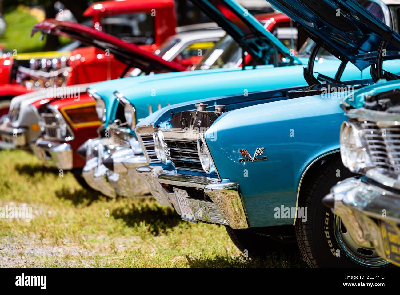 Media, PA / USA. Around one hundred vintage and antique vehicles were on display for the Linvilla Orchards Antique Car Show, with vehicles judged by the Historical Car Cub of Pennsylvania. June 21 2020. Credit: Christopher Evens Stock Photo