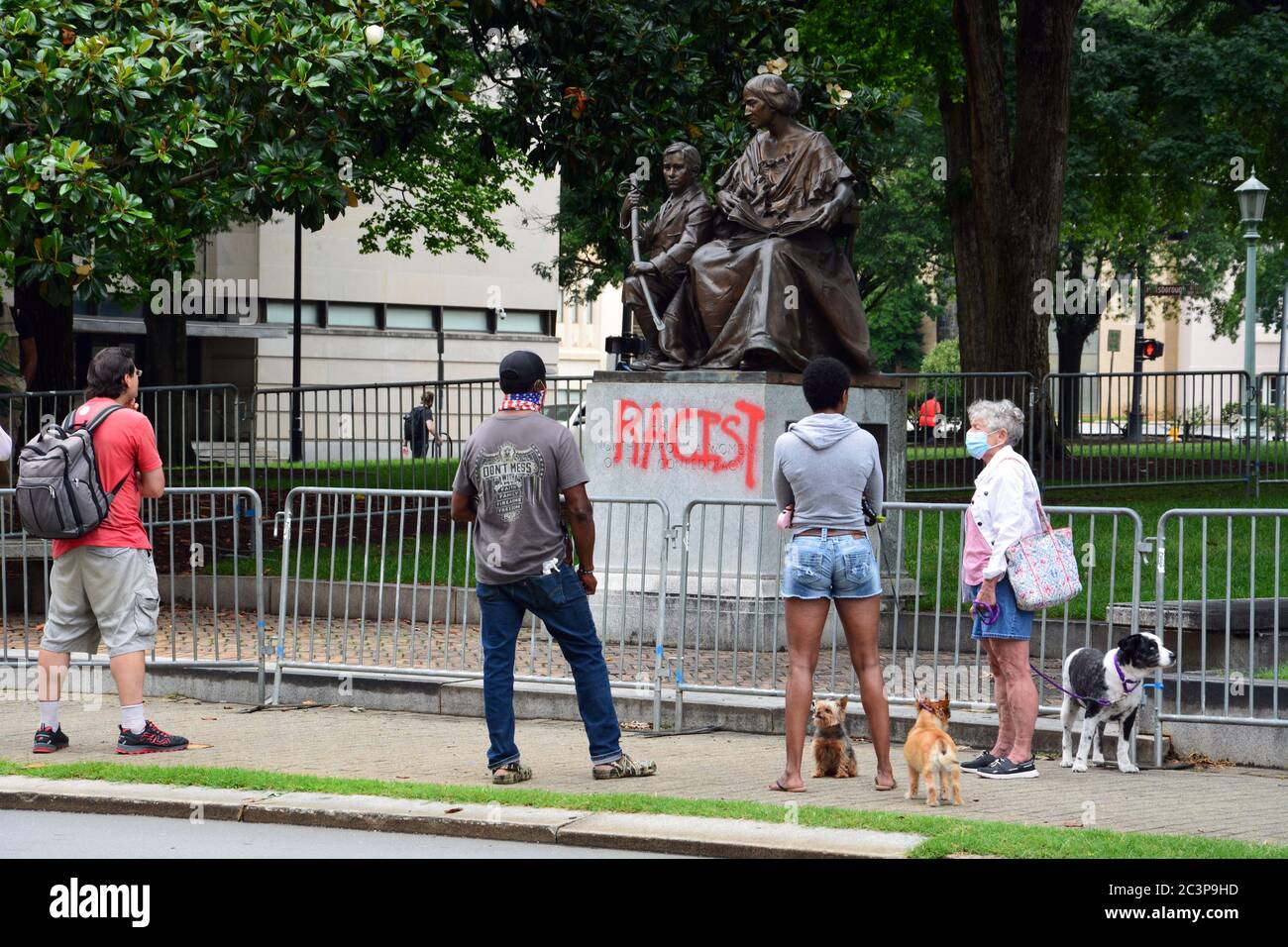 Defaced monument hires stock photography and images Alamy
