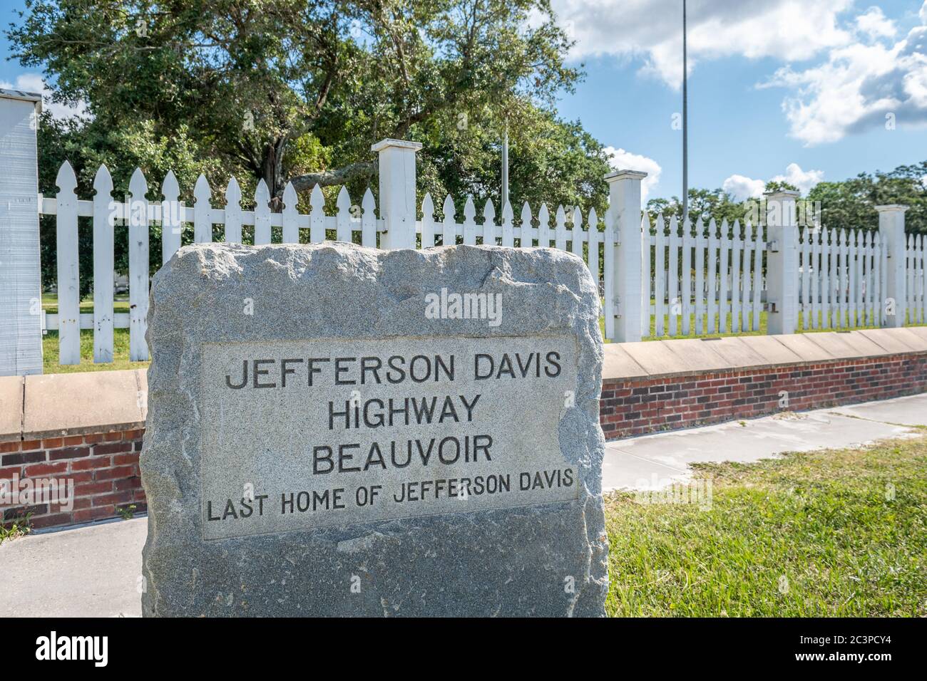 Jefferson Davis highway marker monument on Highway 90, Beach Blvd