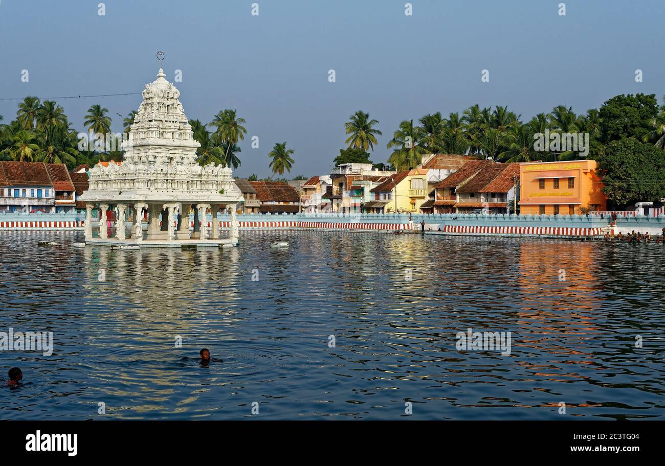 Small temple in Thanumalayan Temples lake at  Suchindram Tamil Nadu Stock Photo