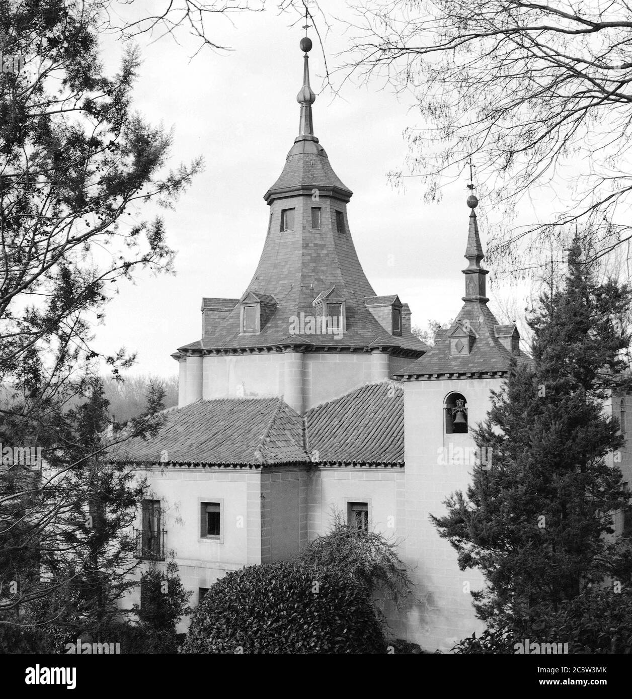 EXTERIOR - ERMITA DE LA VIRGEN DEL PUERTO - S XVIII- RESTAURADA EN 1951 ...