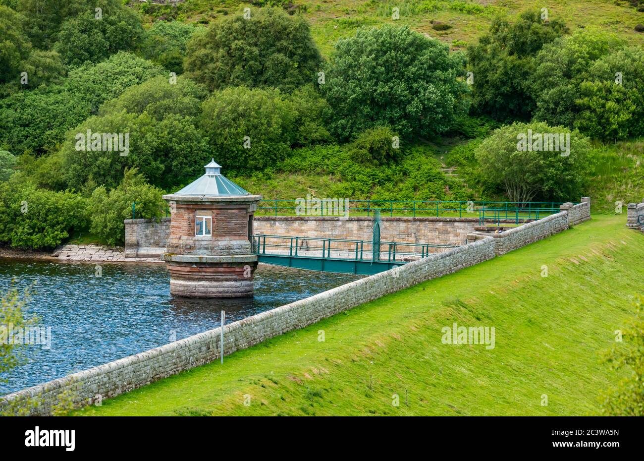 Outlet tower at Scottish Water Hopes Reservoir dam, Lammermuir Hills, East Lothian, Scotland, UK Stock Photo