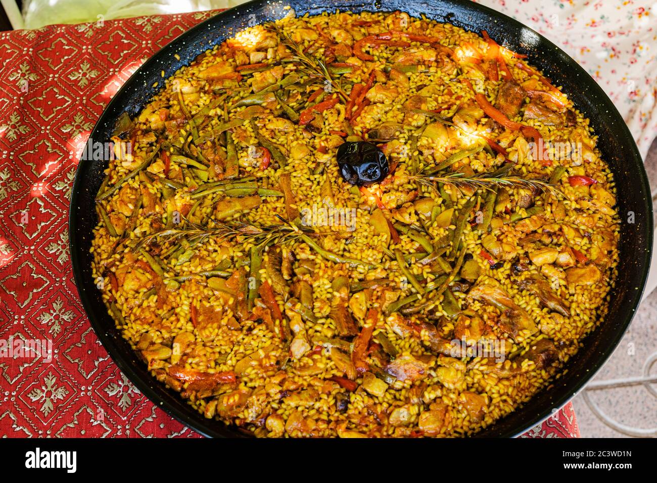 Tipical Spanish Paella with meat and seafood Stock Photo Alamy