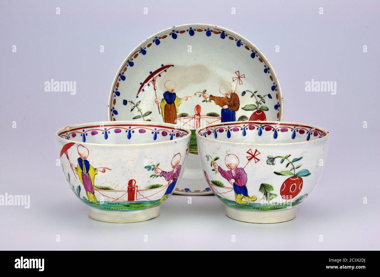 18th century New Hall Tea Bowls and Saucer, Pattern 20. Circa 1785-1790. Stock Photo