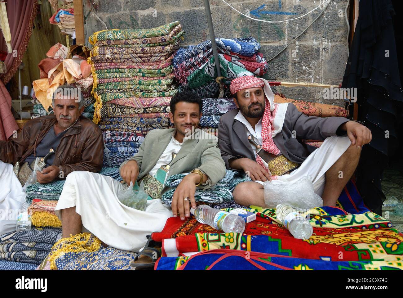 Middle eastern traditional dagger hi-res stock photography and images