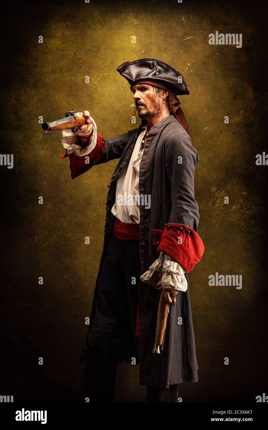 Pirate musket hi-res stock photography and images - Alamy