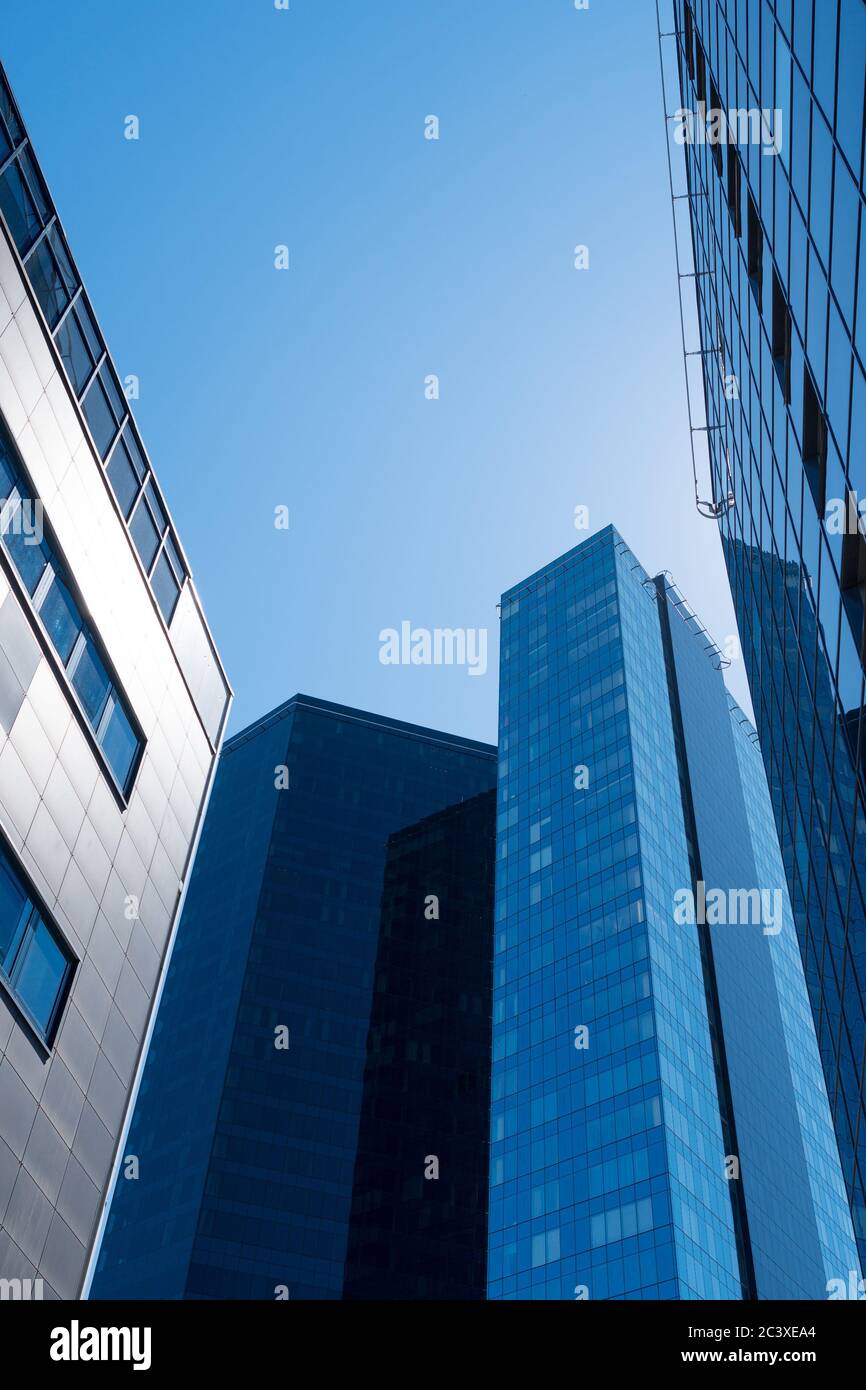 Tall glass metal skyscrapers hi-res stock photography and images - Alamy