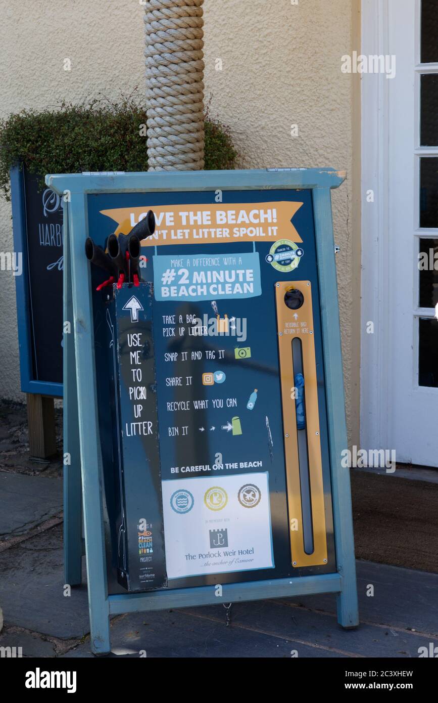 love the beach, don't let litter spoil it, pick up litter station, for public use Stock Photo