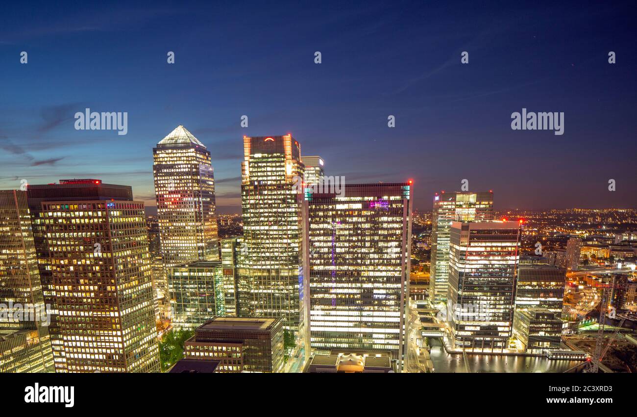 Canary Wharf, Docklands, London at night Stock Photo - Alamy
