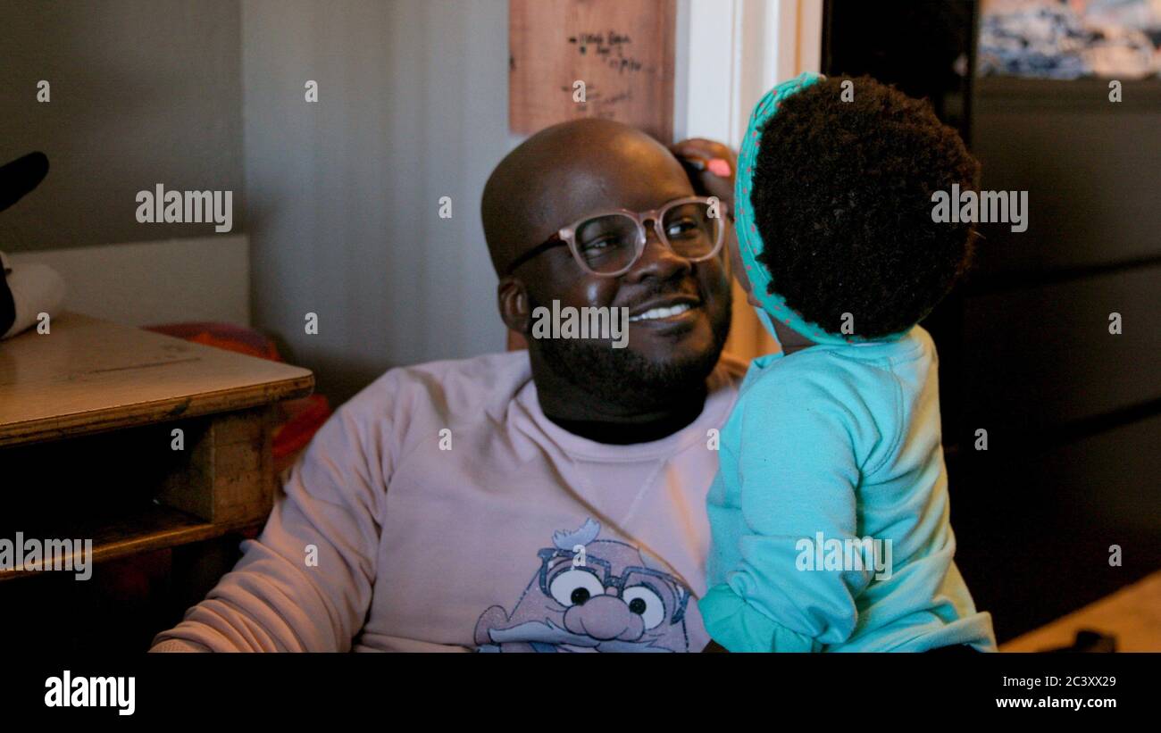 DADS, Glen Henry and daughter, 2019. © Apple TV+ / Courtesy Everett
