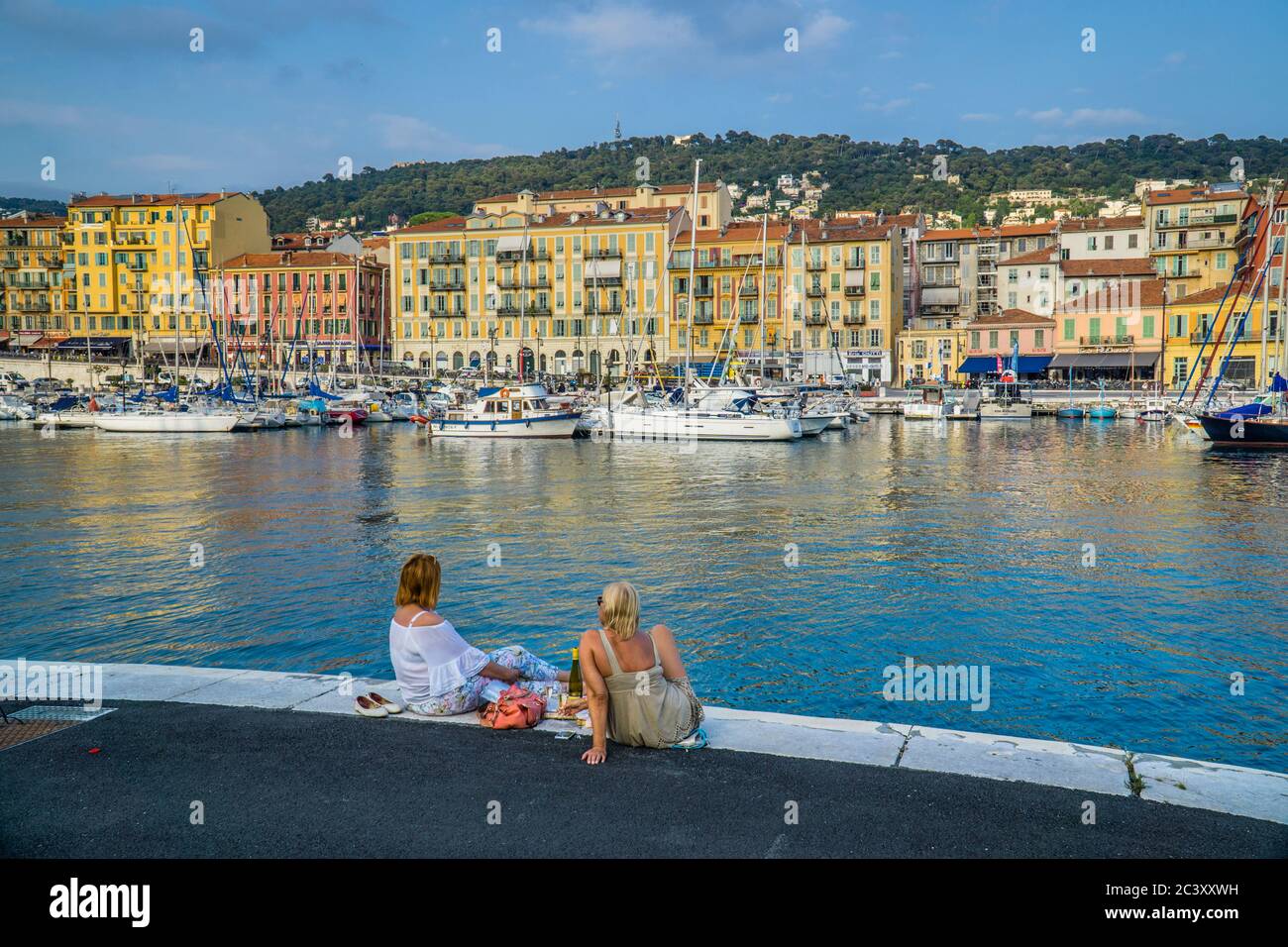 quayside picnic at Port de Nice Lympia, French Riviera, Provence-Alpes-Côte d'Azur, France Stock Photo