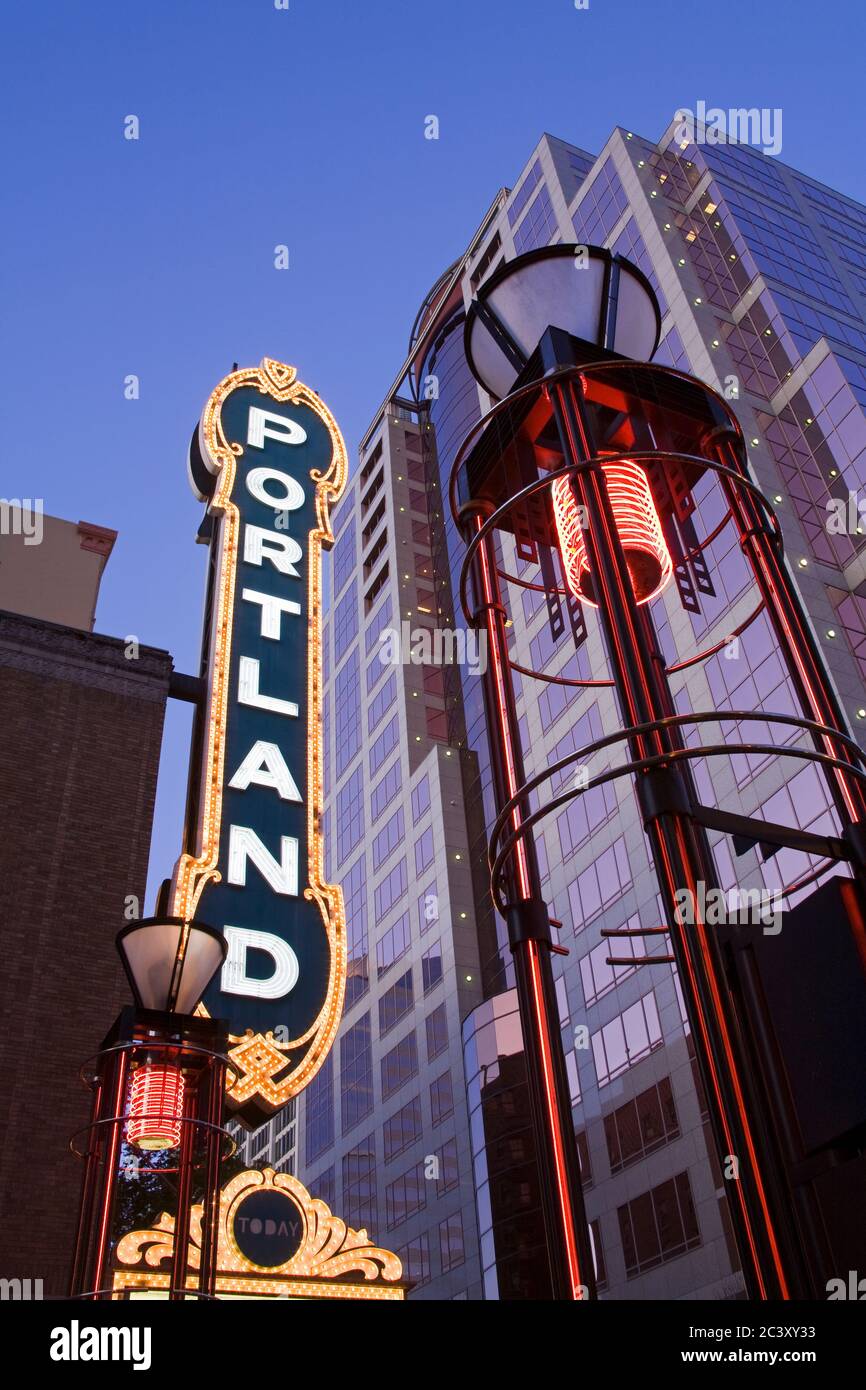 arlene-schnitzer-concert-hall-in-portland-oregon-usa-stock-photo-alamy