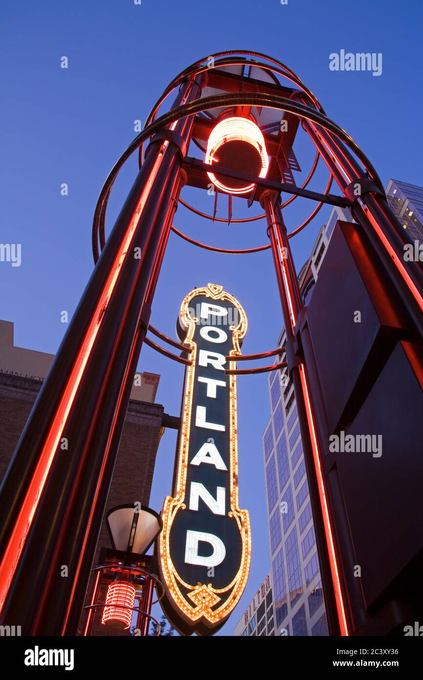 arlene-schnitzer-concert-hall-in-portland-oregon-usa-stock-photo-alamy