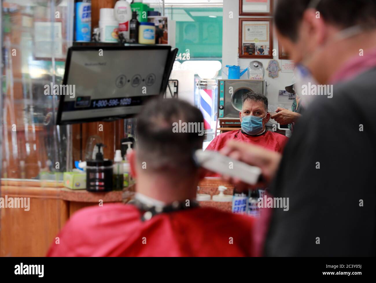 Barbershop New York High Resolution Stock Photography And Images Alamy