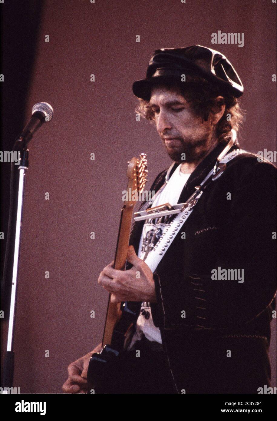 Bob Dylan perfrming at 'RUISRICK' festival in Turku.Finland 1990 Stock Photo